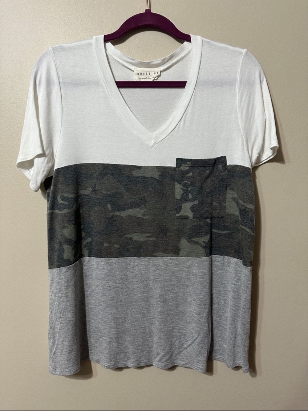 Dress Up V-Neck Colorblock Tee with Camo Stripe - White/Gray
